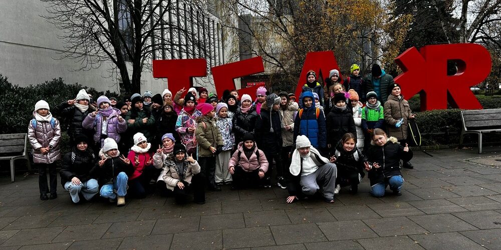 MIKOŁAJKI  W KLASACH II B I III B