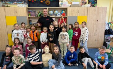 PIERWSZA POMOC I WSPÓLNE CZYTANIE W KLASIE I B