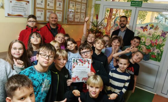 „PACZKA DLA DZIECIAKA NA ŚWIĘTA OD STRAŻAKA I WOJAKA”