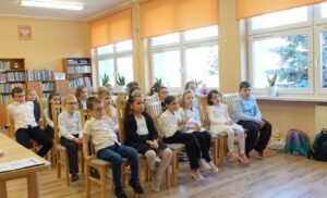 SZKOLNY KONKURS RECYTATORSKI „MALUCHY LUBIĄ WIERSZE”