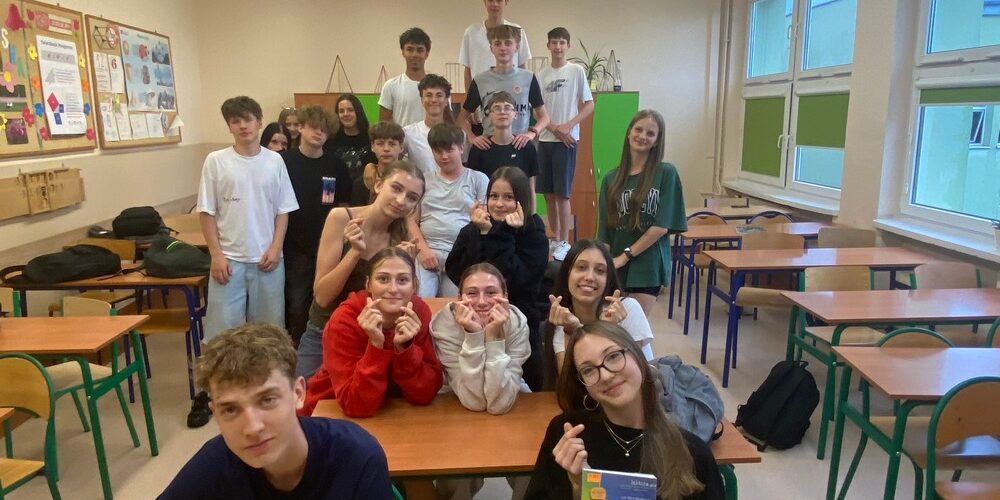 KONKURS PROMUJĄCY CZYTELNICTWO W VIII B