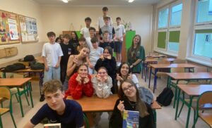 KONKURS PROMUJĄCY CZYTELNICTWO W VIII B