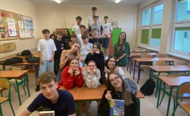 KONKURS PROMUJĄCY CZYTELNICTWO W VIII B